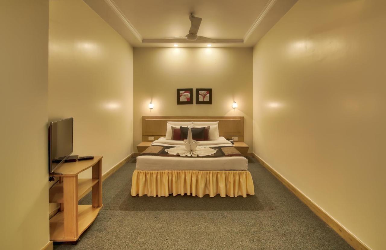 Vishwaratna Hotel Guwahati Exterior foto
