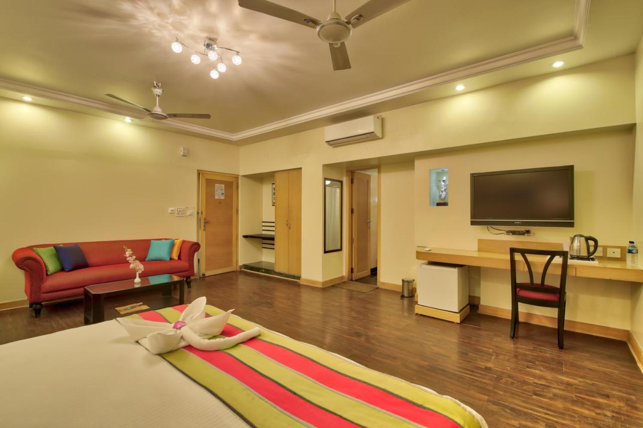 Vishwaratna Hotel Guwahati Exterior foto